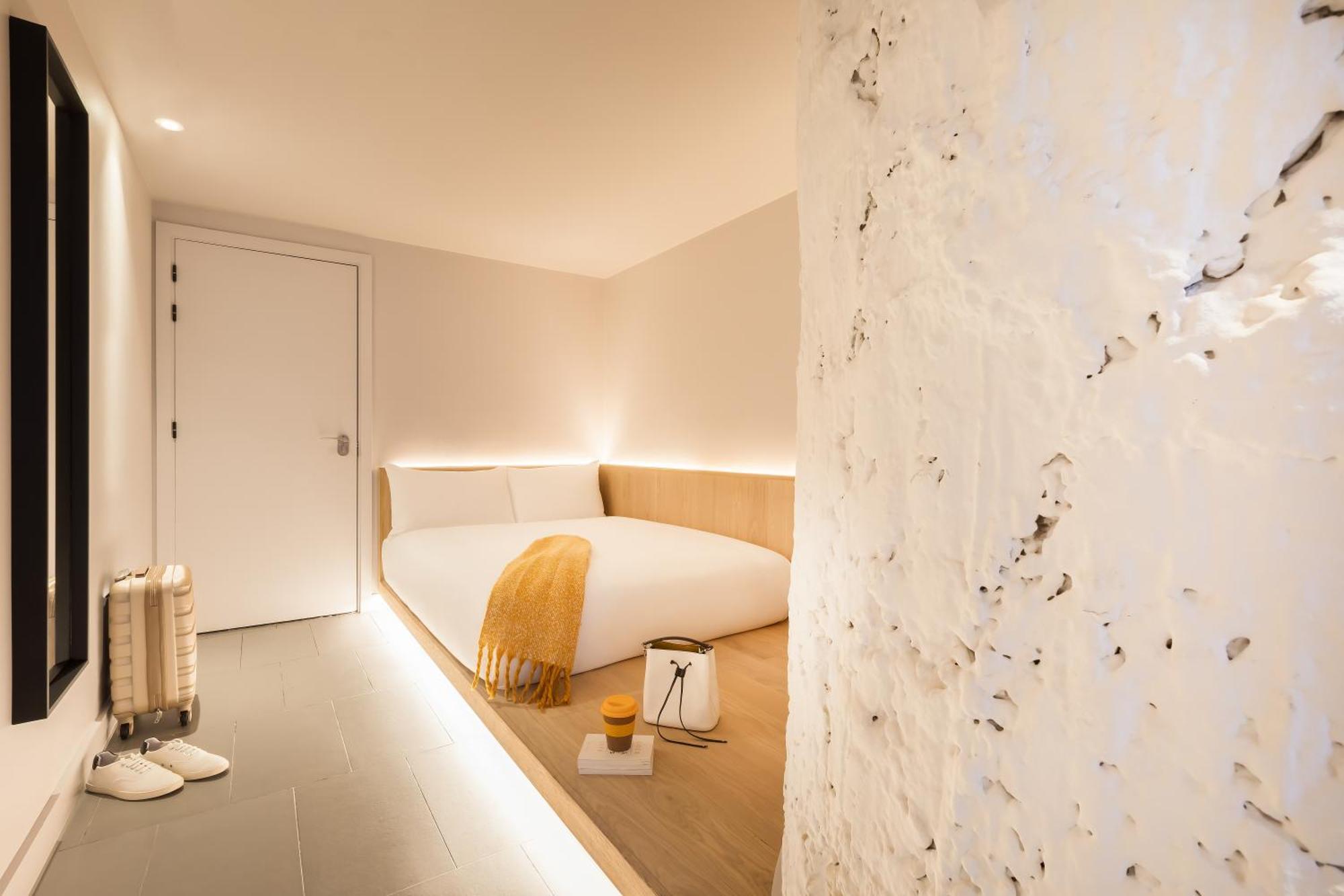 Zedwell Underground Hotel Tottenham Court Rd Лондон Экстерьер фото