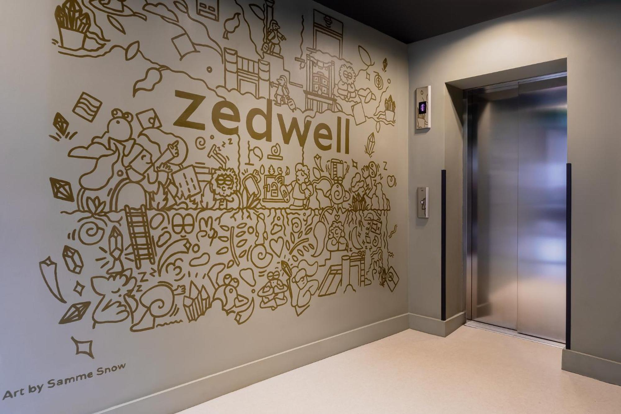Zedwell Underground Hotel Tottenham Court Rd Лондон Экстерьер фото
